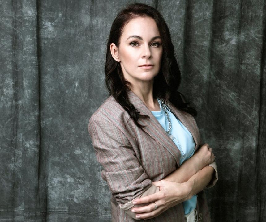 «Наедине с горем»: Александра Краус рассказала, как после потери ребенка основала фонд помощи семьям