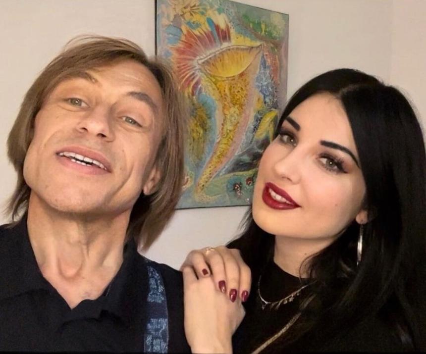 Вдова Пьера Нарцисса заявила, что не заключала с новым мужем брачный контракт