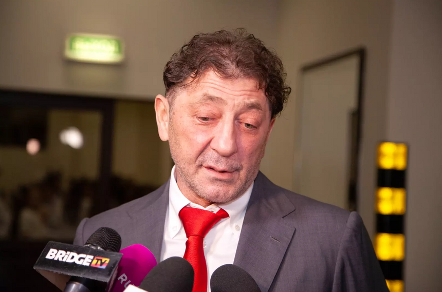 Приходится экономить: Григорий Лепс пожаловался на многомиллионные траты на дочерей