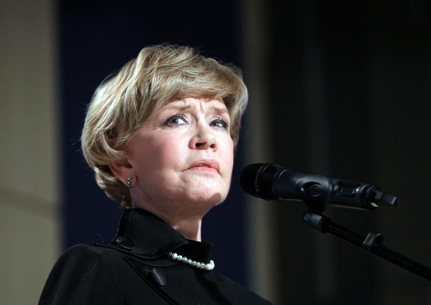 82-летней актрисе Вере Алентовой стало плохо на церемонии прощания с Ширвиндтом