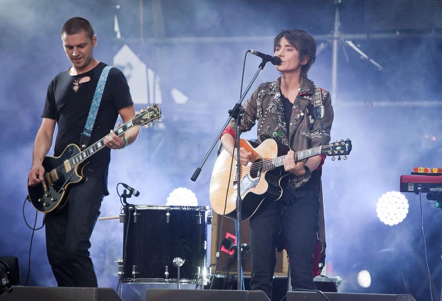 «Мы удивлены»: исполняющая каверы Земфиры* группа отреагировала на отмену шоу