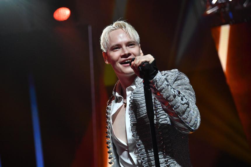 Пресс-секретарь назвал фейком переписку, где SHAMAN отказался помочь семьям всех погибших в «Крокусе»