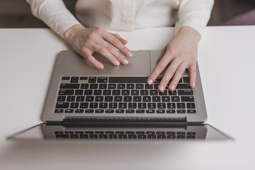 «Я вот ничего подобного не наблюдаю»: слова Манижи о травле таджиков поставили под сомнение