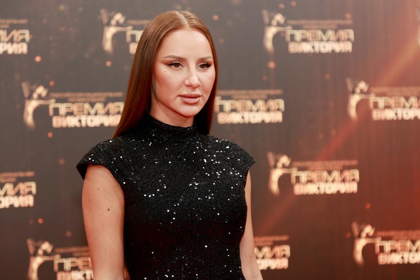 33-летняя певица Анна Asti анонсировала концертный тур после паузы в карьере