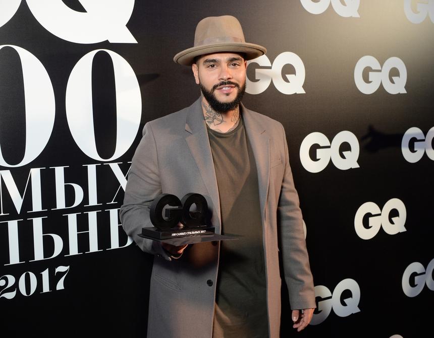 «Не пытается казаться той, кем не является»: мама Тимати уколола всех девушек рэпера, кроме одной