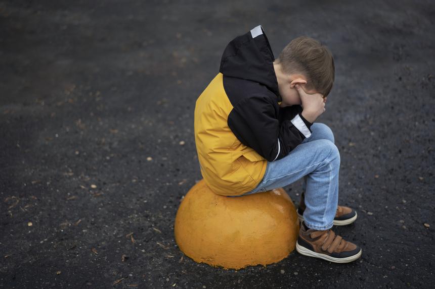 «Я адекватный человек, я люблю своих детей»: мать найденных в подвале мальчиков-маугли заявила, что хочет их вернуть