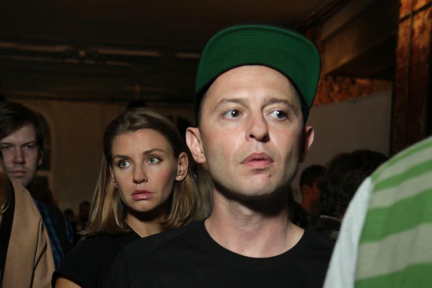 Отправил билет и оставил номер телефона: Рома Зверь помог пенсионерке и пригласил на концерт