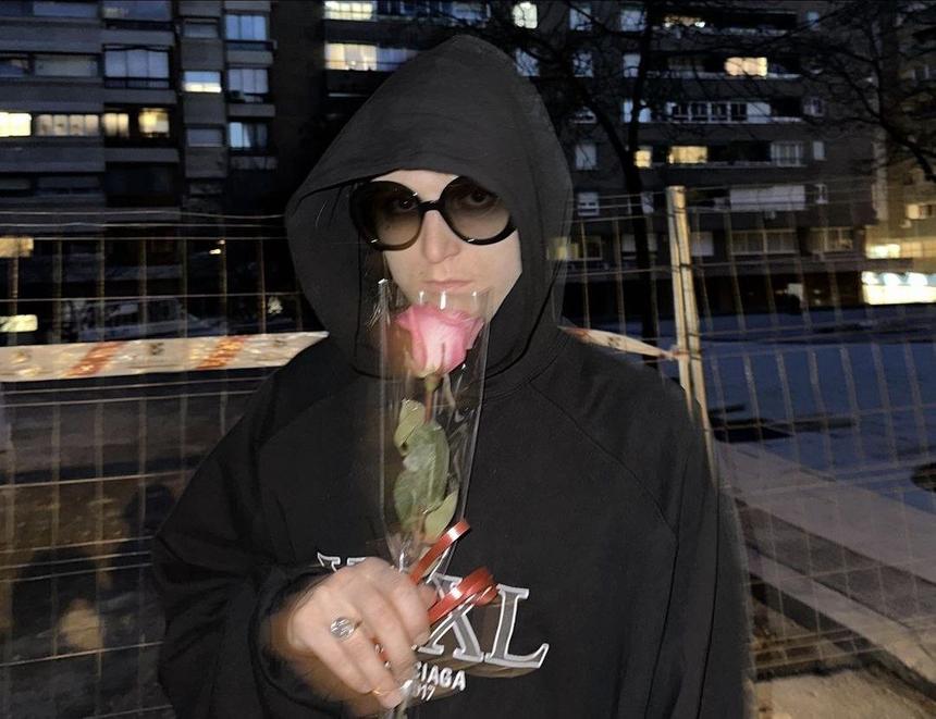 До выдворения певец будет содержаться в спецприемнике: рэпера Платину депортируют из России