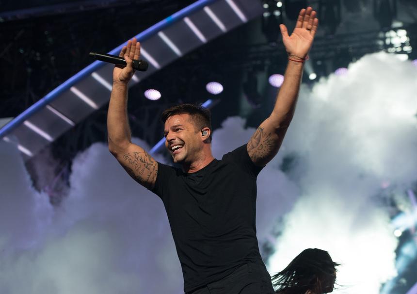 Рики Мартин показал повзрослевших сыновей-близнецов от суррогатной матери