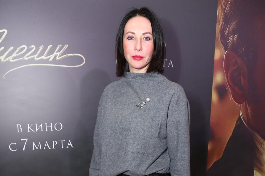 Алика Смехова поделилась фото с отцом и мачехой, которая моложе его на 19 лет