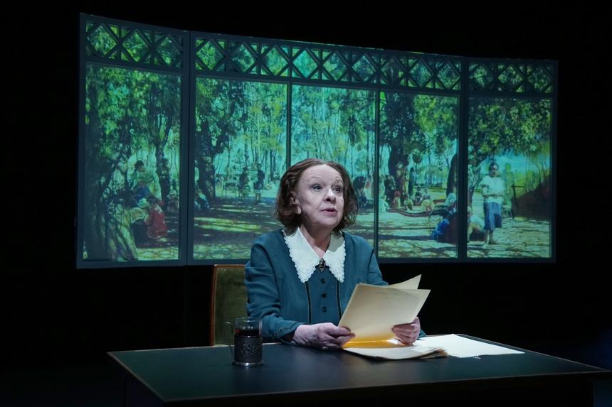 Актрисе Наталье Теняковой стало плохо перед спектаклем в МХТ имени Чехова