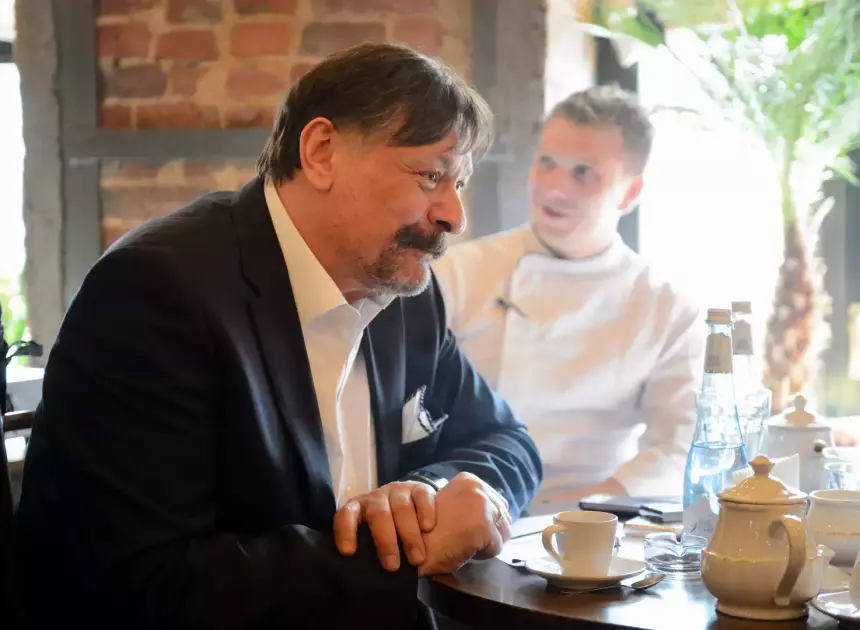 Уехавший из РФ актер Дмитрий Назаров похудел и испугал поклонников внешним видом