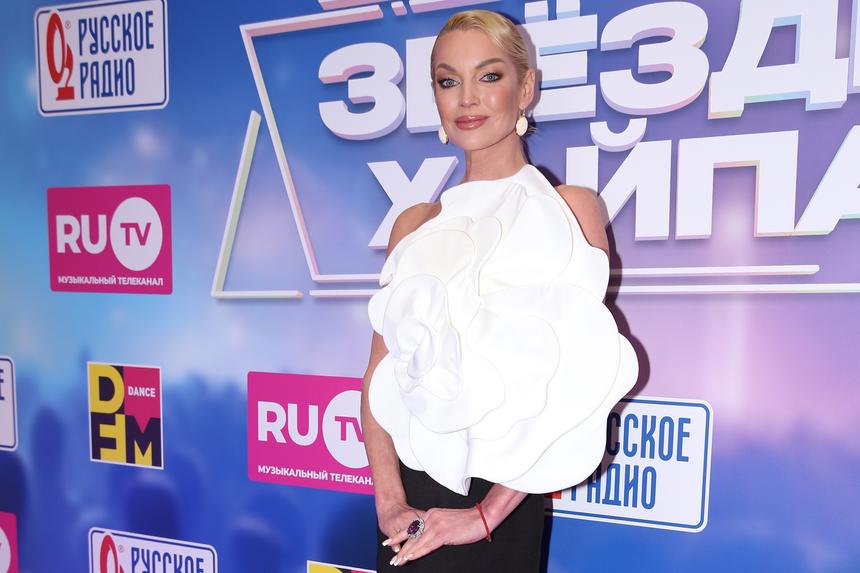 «Просто не афиширую»: куда Анастасия Волочкова пропала с театральной сцены