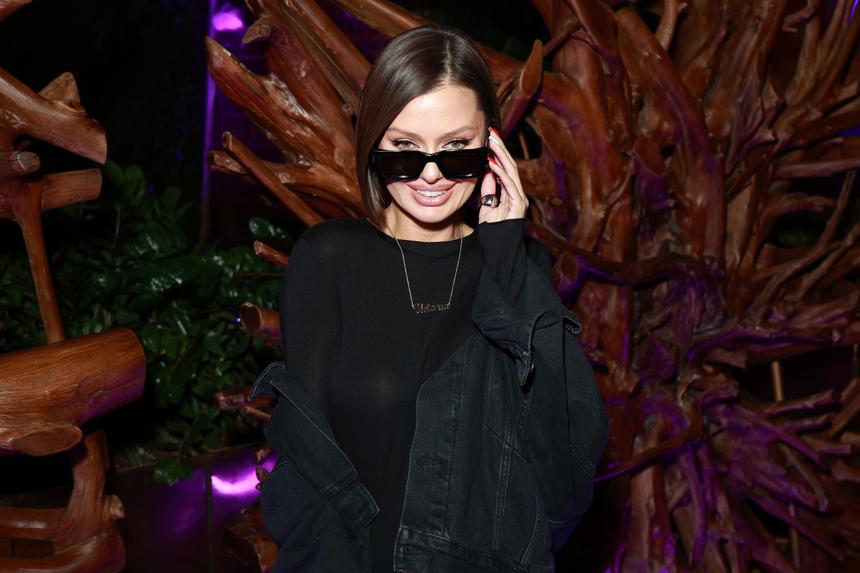 «Немножко страшные»: Виктория Боня рассказала о последствиях пластики у 68-летней матери