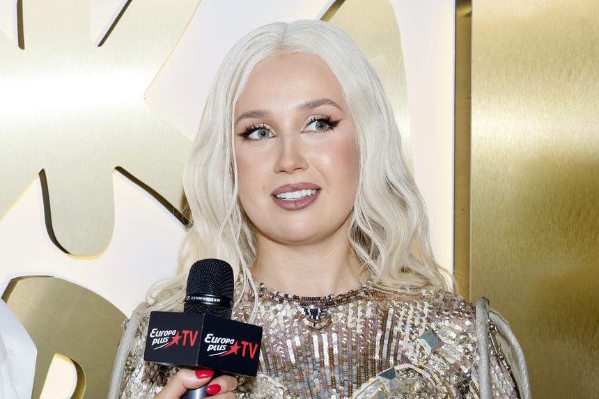 Певица Клава Кока ответила на обвинения в краже идеи клипа у Дуа Липы