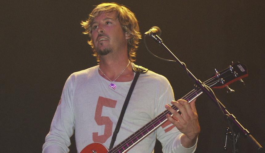 Основатель группы Train Чарли Коллин умер в 58 лет, поскользнувшись в душе