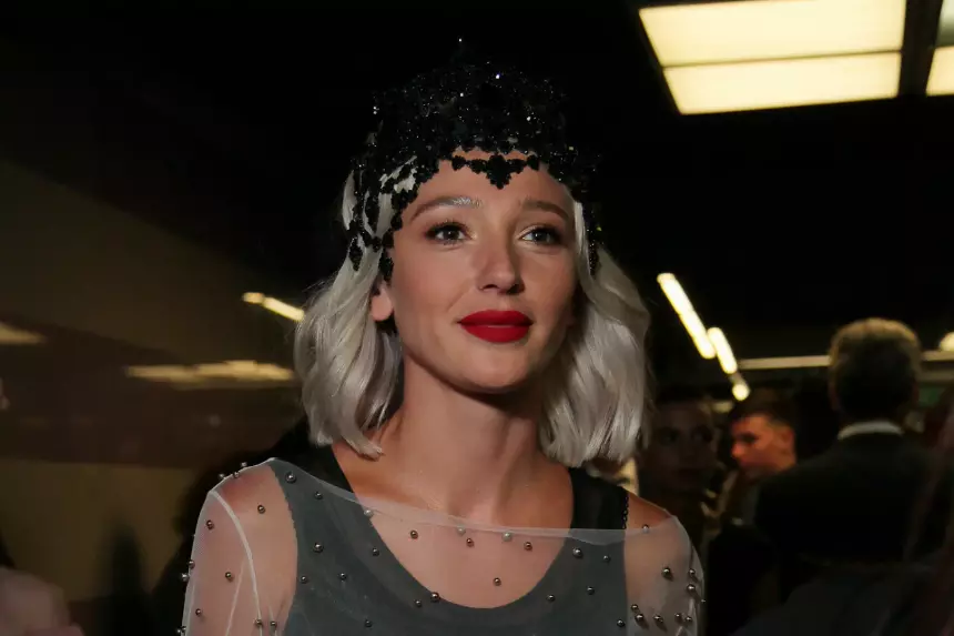 «Кардинальное переобувание»: раскрыта причина смены прически и цвета волос Насти Ивлеевой