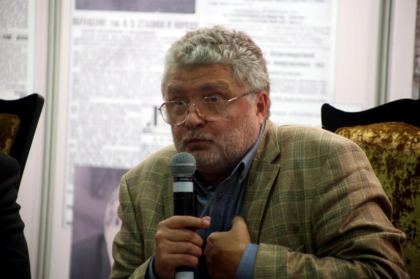 «Вспоминал обо мне и топал ногами»: как «сгорал» от зависти к Полякову Дмитрий Быков*