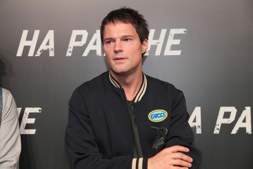 Актер Данила Козловский выиграл суд у Виталия Бородина и заявил, что ждет положенный рубль