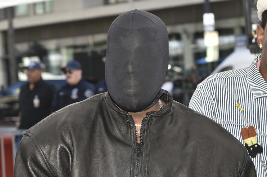 Канье Уэста обвинили в сексуальных домогательствах