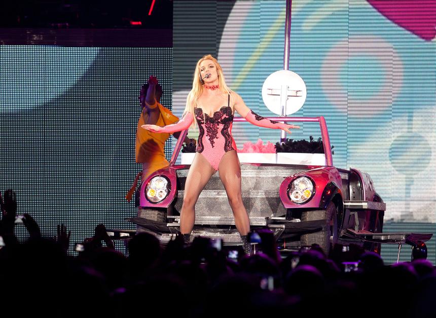 TMZ: певицу Бритни Спирс застали в Лас-Вегасе с бывшим женихом Трэвиком