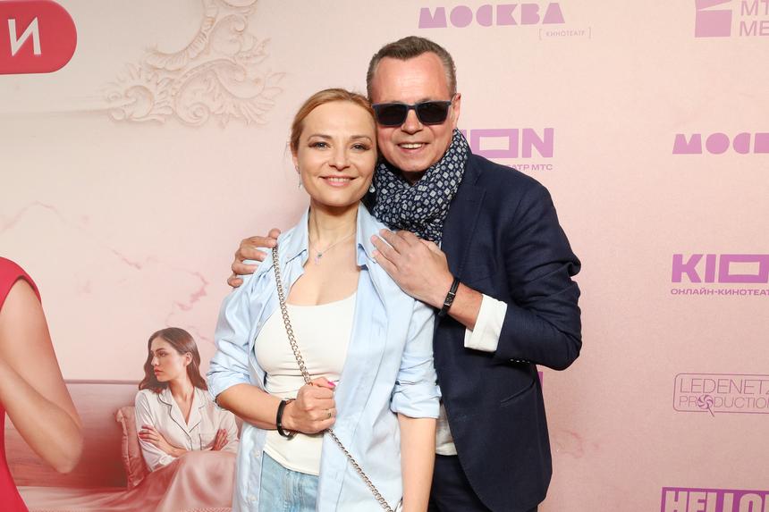 «Многие его коллеги делают»: жена экс-солиста «На-На» Левкина уговаривает его на пластику тела