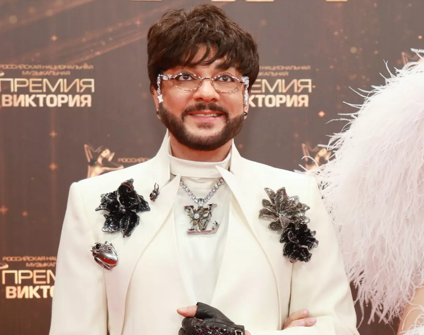 Киркоров отправит деньги на благотворительность в случае победы над Успенской