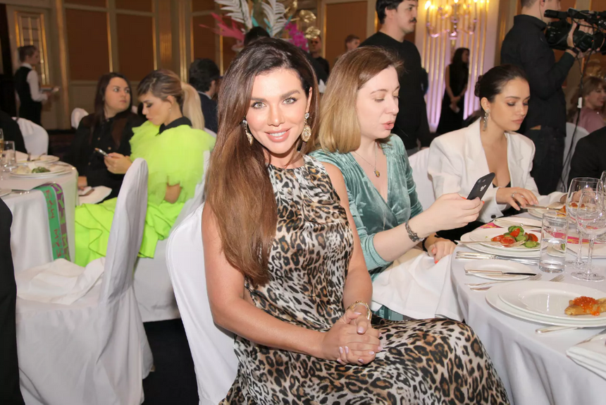 Анна Седокова раскритиковала мужчин-попутчиков из-за их обуви