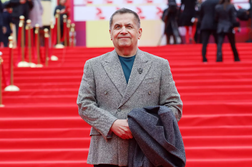 «Так меня подавлял, что это стало мешать»: Расторгуев рассказал о масштабе личности Людмилы Зыкиной