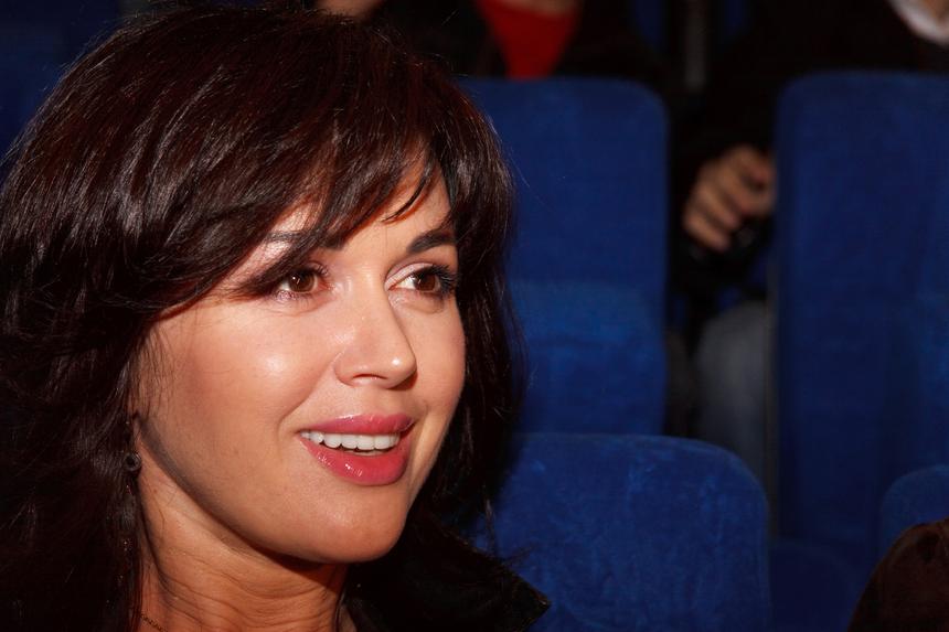 «В 40% случаев доживают до двух лет»: как Анастасию Заворотнюк лечили от рака