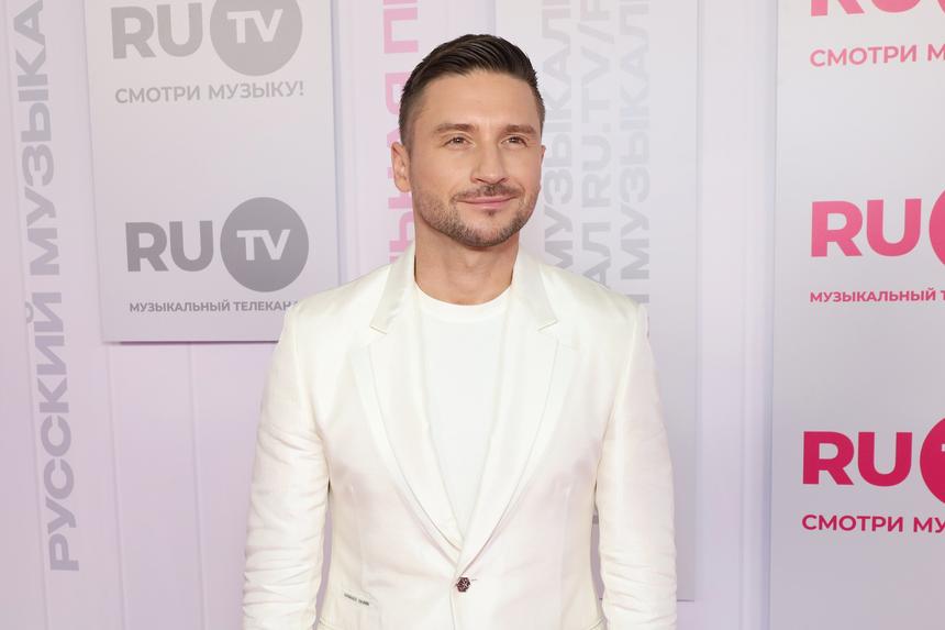 Полина Гагарина заявила, что отказалась петь дуэтом с Сергеем Лазаревым