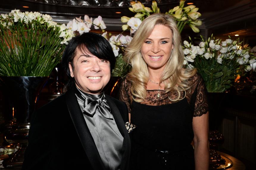 «Валя жил для людей, он любил их»: на могиле Юдашкина установили памятник спустя год после его смерти