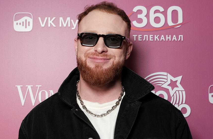 Певец Леша Свик вывел в свет новую возлюбленную, ради которой бросил жену и дочь