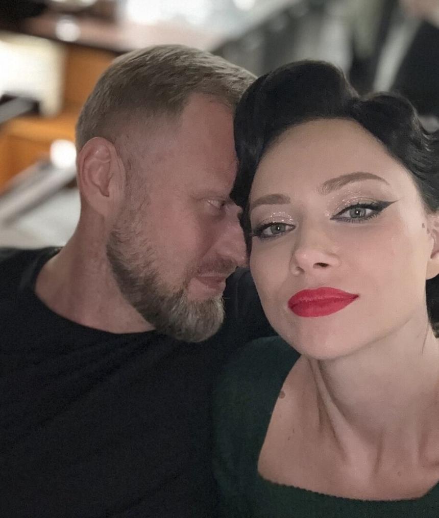 «Можете выдыхать»: звезда «Универа» Самбурская показала бойфренда после замечания об одиночестве