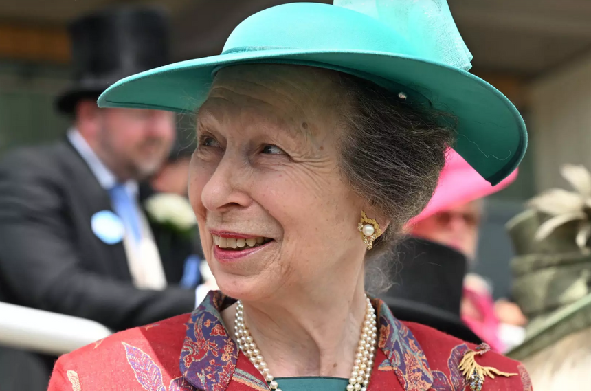 73-летняя сестра Карла III Анна потеряла память после сотрясения мозга