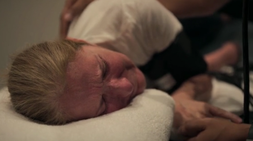 Плакала и кричала от боли: в Сети появились душераздирающие кадры неизлечимо больной Селин Дион