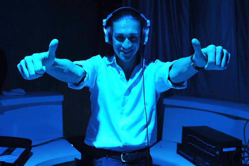 Руслан Нигматуллин удивил подписчиков, отправившись с молодой избранницей на лазерную эпиляцию