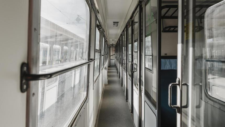 Боялась ездить одна на поездах: отец погибшей при крушении поезда в Коми девочки выкупил для нее купе