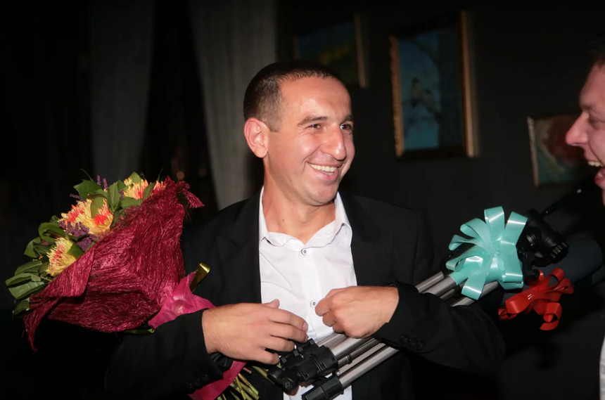 Актер Сослан Фидаров предложил отобрать все у покинувших Россию звезд