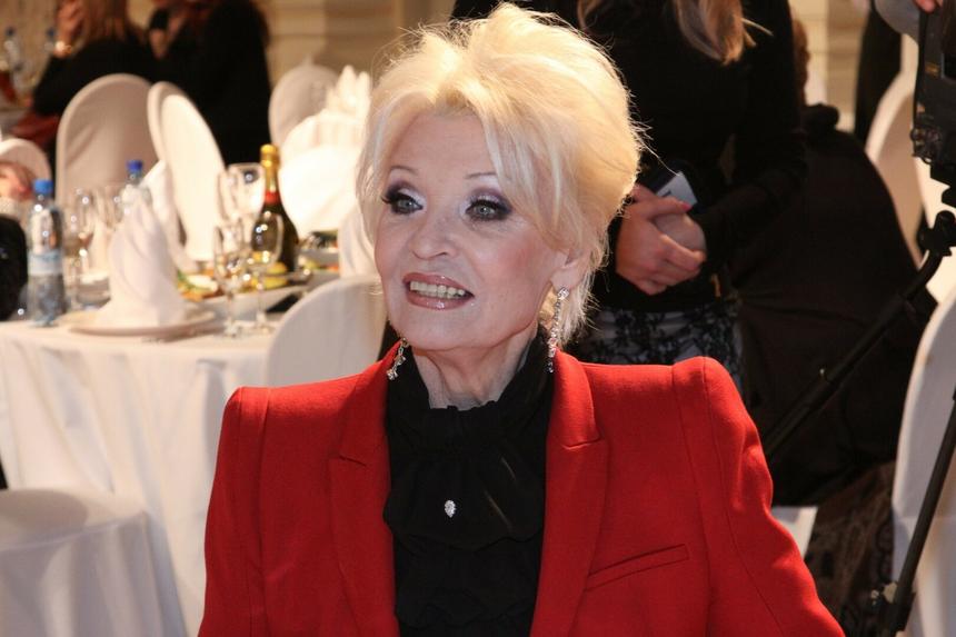 «Узнала от лечащих врачей»: невестка Светличной прокомментировала информацию о раке у актрисы