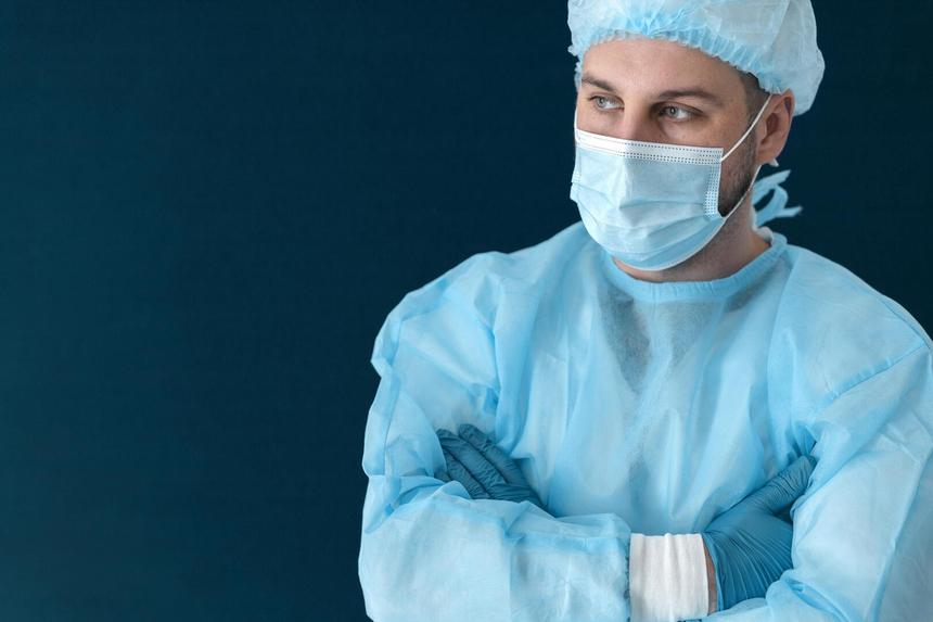 Российский пенсионер проглотил полчелюсти за обедом