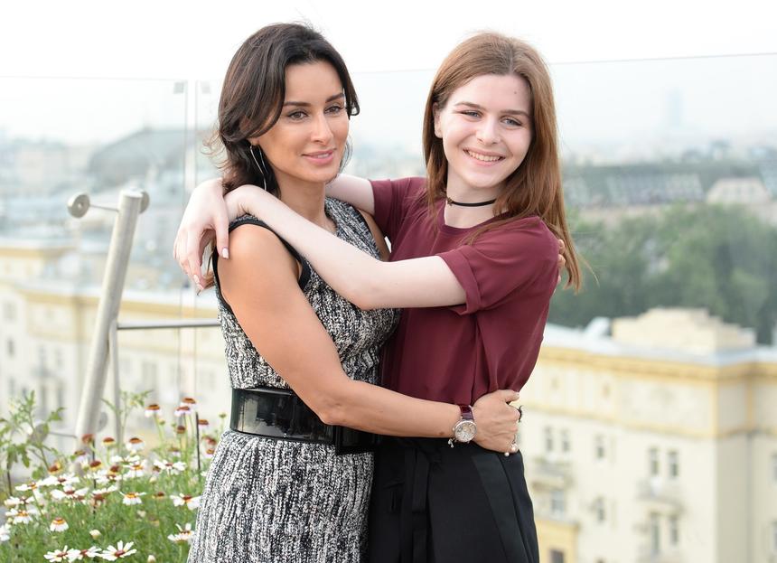 Раскрыта личность молодого зятя Тины Канделаки: за кого вышла замуж дочь телеведущей