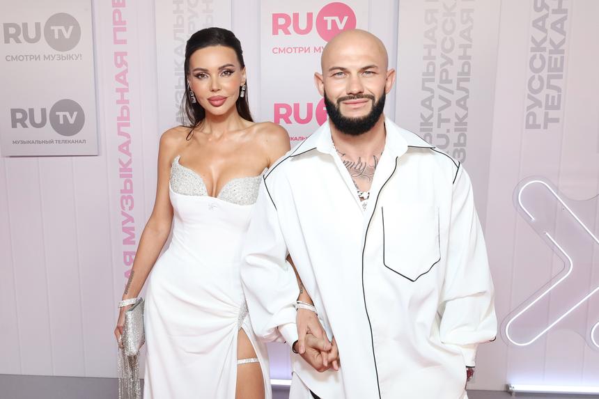 «Мы в роли мафии»: Джиган и Самойлова прокомментировали свое скандальное поведение на шоу