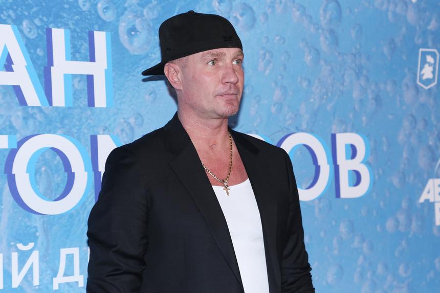 «Хочется все послать далеко и надолго»: Роман Костомаров о своем танце на льду после ампутаций