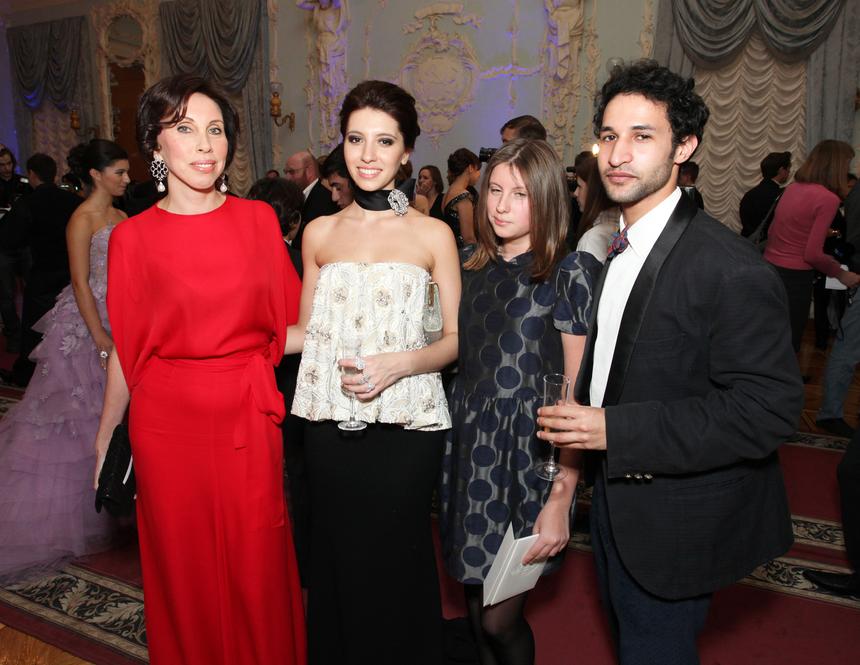 Ирина Меладзе и Инга Меладзе на балу дебютанток журнала Tatler