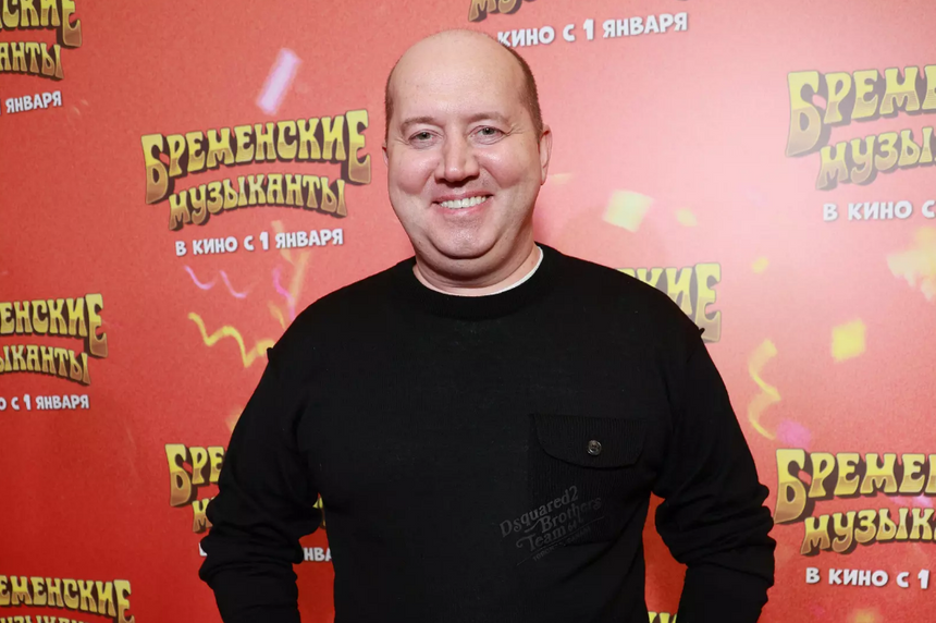 Актер Сергей Бурунов записал возлюбленной целый эфир на радио