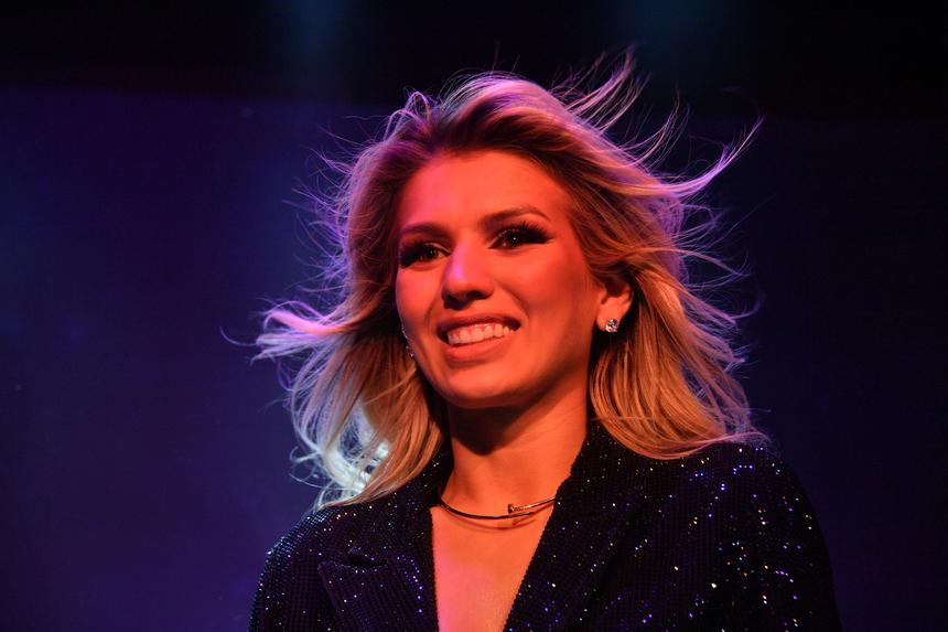 Трудно жевать, нарушилась эстетика лица: почему Люся Чеботина столкнулась с проблемами в погоне за красивой улыбкой