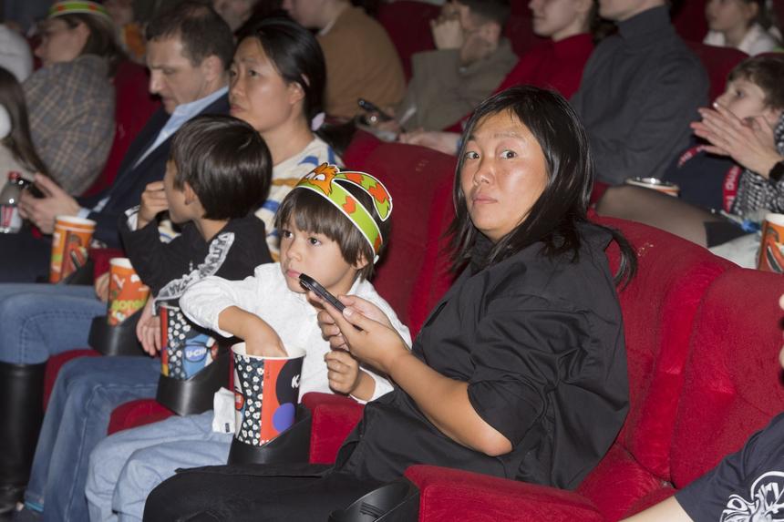 Оставила детей, пока занята бизнесом: почему Бакальчук еще официально не подала на развод с мужем