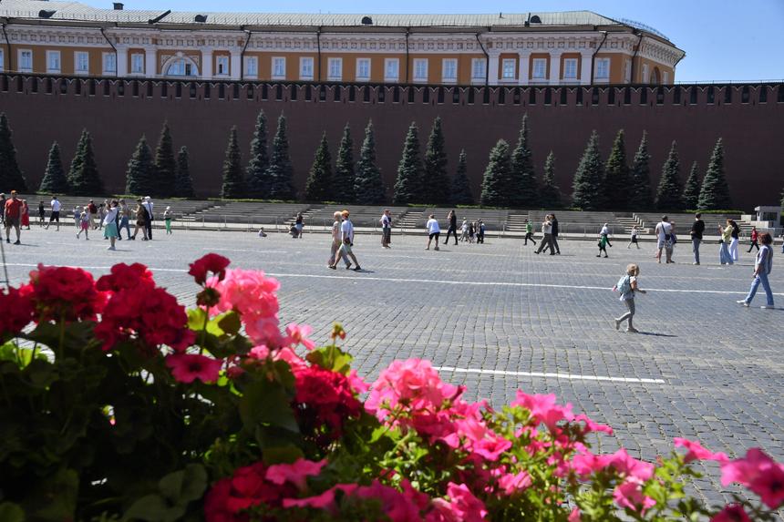 Президент ЦНИИ, имеет награды: известна личность мужчины, который устроил акцию на Красной площади