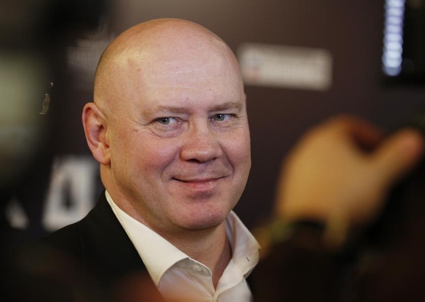 59-летний актер Виталий Хаев вышел в свет с девушкой на 25 лет моложе него